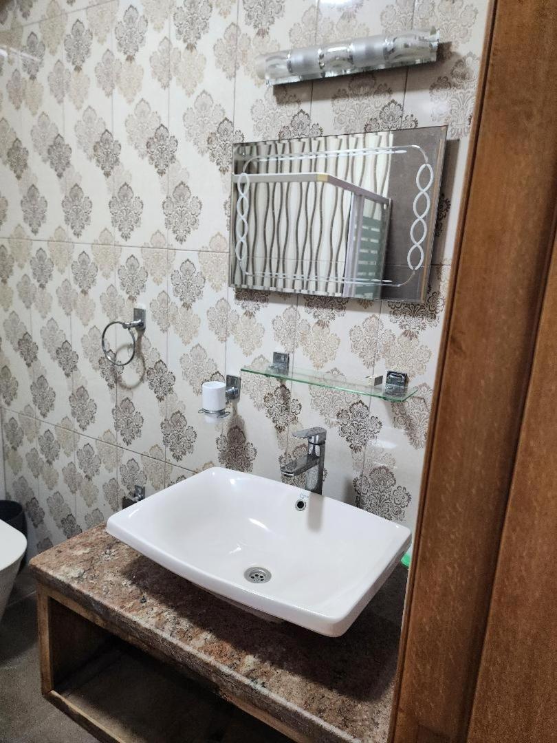 Pharana Apartment *